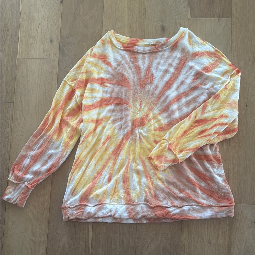 Easel Tie-Dye Long Sleeve Tee